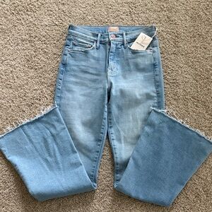 MOTHER Weekender Fray Light blue jeans. NWT. Size 25.